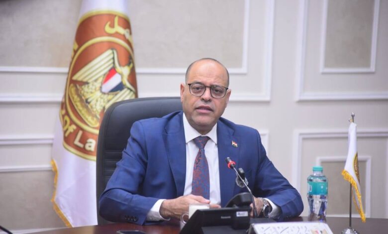 وزير العمل السيد/ محمد جبران