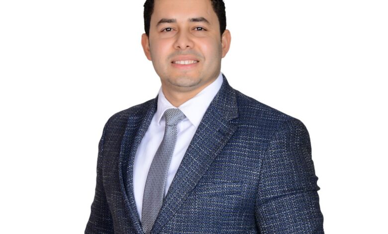 المستشار أحمد حسن العطار محامي الفنان الروسي جورجي كوراسوف