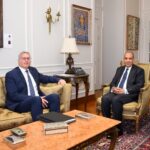 وزير الخارجية يستقبل وزير البترول