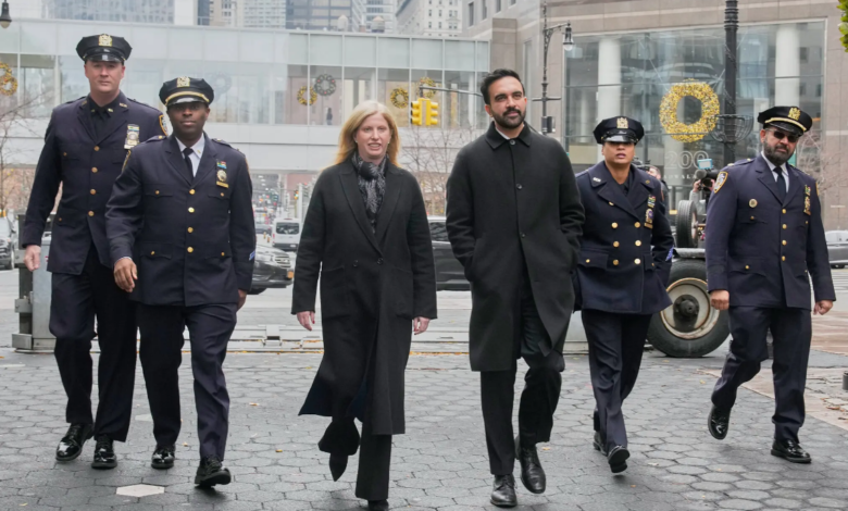 عمدة نيويورك ومفوضة الشرطة