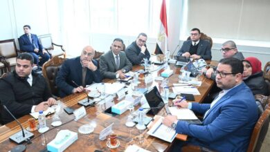 وزير الإسكان يستعرض التصور المبدئي لمشروع سكني جديد للإسكان المتوسط