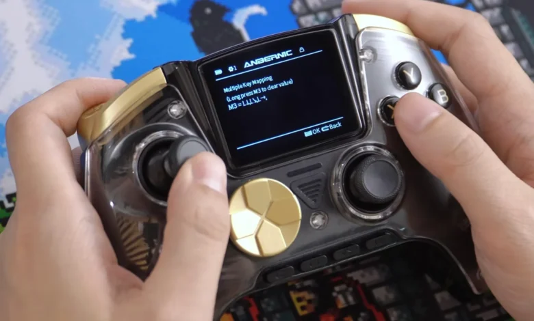 Retro handheld maker Anbernic