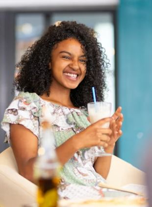 عارضة أزياء