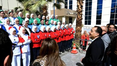 رئيس الوزراء يتفقد الأقسام المختلفة بمستشفى الكرنك الدوليّ