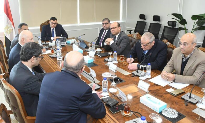 وزير الإسكان يلتقي وفداً من شركة سان جوبان (Saint-Gobain)الفرنسية