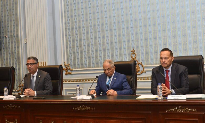 وزير التموين والتجارة الداخلية يستعرض خطة شهر رمضان