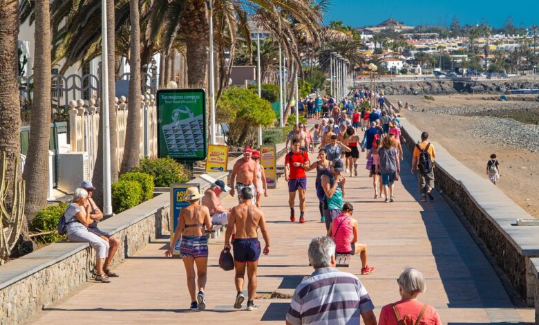 إجازة للعاملين بالدولة