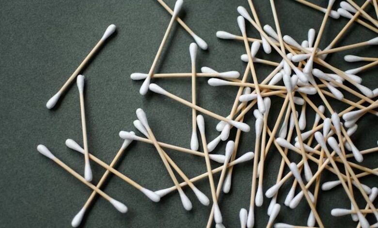 أعواد القطن