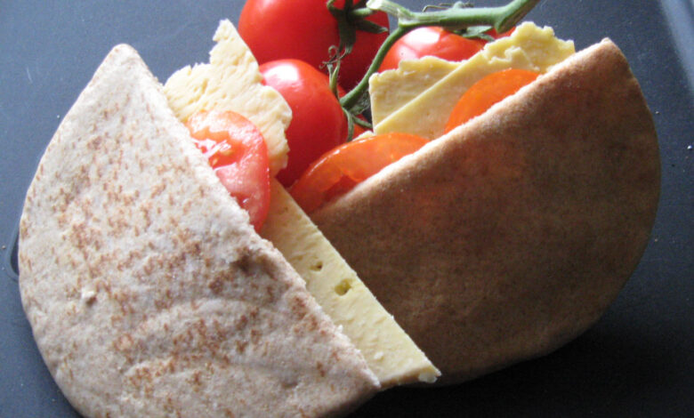 سندوتش جبنه رومي