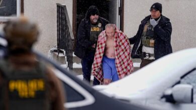 Immigration Agents Detain Minnesota Man In Boxers, Blanket Without Warrant