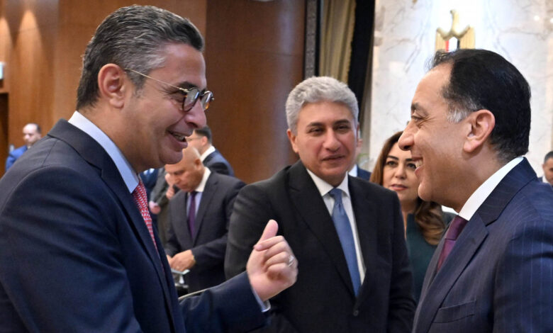 رئيس الوزراء ووزير التموين