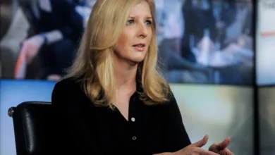 رومملر تستقيل بسبب علاقاتها بجيفري إبستين