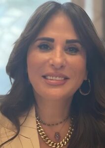 وزيرة الإسكان الجديدة