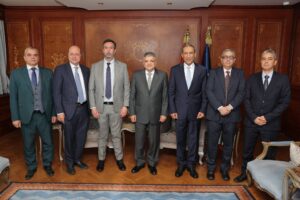  الفريق أسامة ربيع يناقش خطط الإبحار المستقبلية 