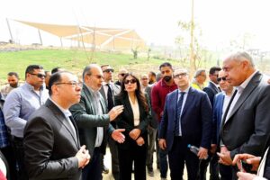 وزيرة الإسكان تقوم بجولة موسعة بمشروع حدائق تلال الفسطاط