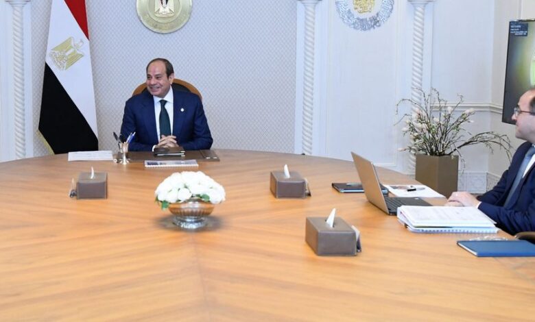 اجتمع السيد الرئيس عبد الفتاح السيسي، اليوم، مع الدكتور مصطفى مدبولي رئيس مجلس الوزراء، والسيد أحمد كجوك وزير المالية.