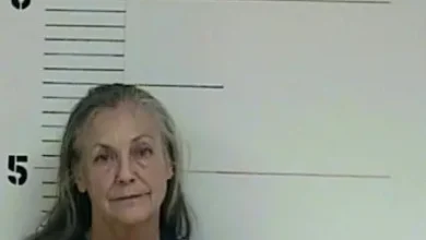 أغني أمرأة في العالم بالسجن