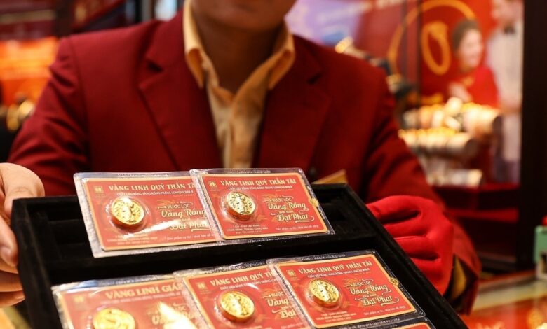 أسعار الذهب تستمر في الانخفاض في أبريل 2026 مع تراجع سبائك SJC إلى 172 مليون دونغ فيتنامي