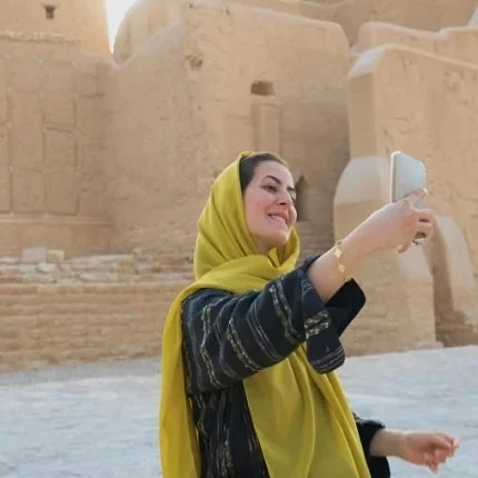 أفضل استخدامات شريحة هولافلي eSIM عند رحلتك إلى السعودية