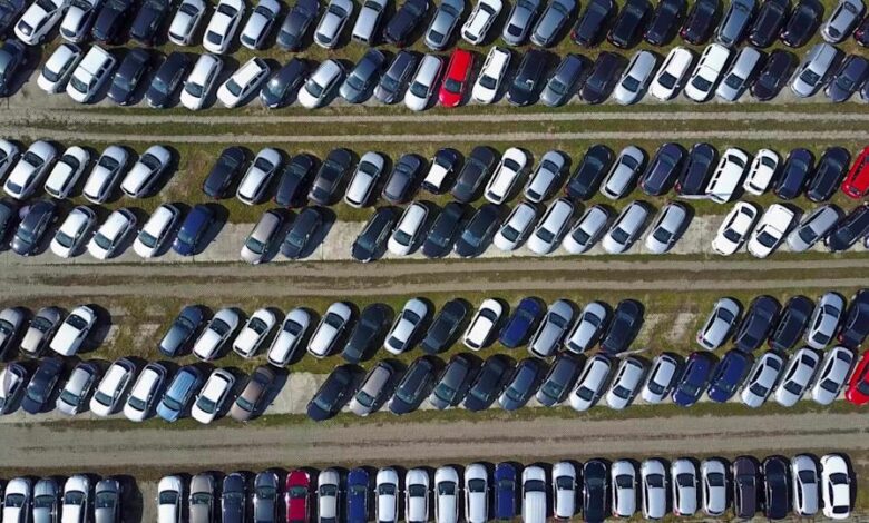 ارتفاع أسعار البنزين يحفز المشترين على خيار السيارات الكهربائية