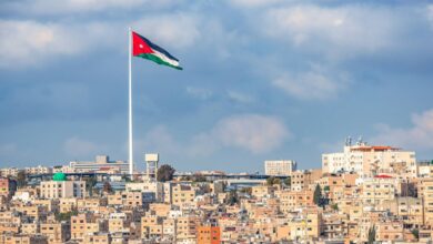 ارتفاع تدريجي في درجات الحرارة وتوقعات بمنخفض جوي مع غبار وأمطار نهاية الأسبوع