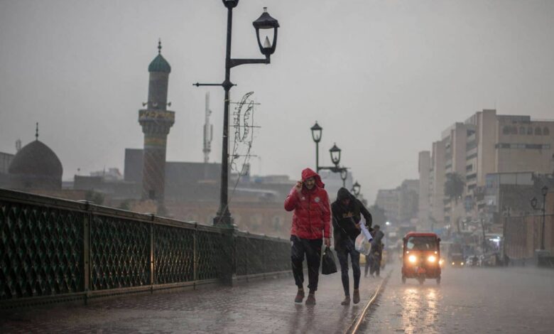 الأرصاد الجوية تتنبأ باستمرار هطول الأمطار وارتفاع درجات الحرارة في الأيام القادمة