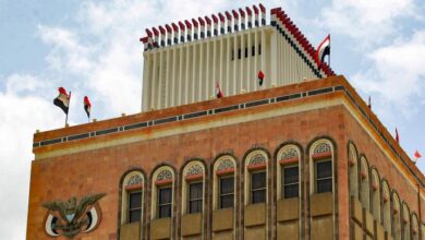 اليمن يرفع سعر الفائدة على الودائع الجديدة بالريال إلى 18 بالمئة لضمان جذب المدخرات