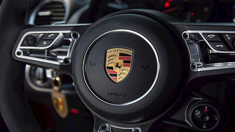 انسحاب بورشه من مشروع بوجاتي وتحالف استثماري جديد يقود الصفقة بنجاح