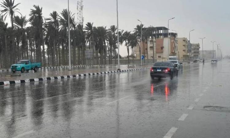 تحذيرات من أمطار غزيرة وسيول في مناطق متفرقة بالسعودية اليوم