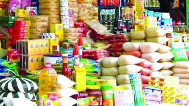 تراجع تكلفة البيض وتباين كبير في أسعار السكر والزيوت بالأسواق المصرية