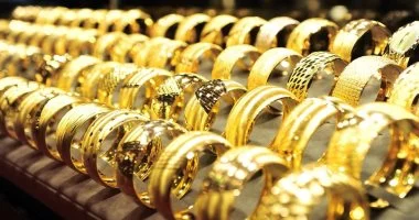 تراجع سعر الذهب عيار 24 في مصر اليوم الجمعة تحت ضغط الدولار
