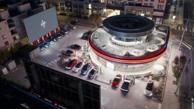 تسلا توسع حضورها إلى قطاع المطاعم لتجربة فريدة لسائقي السيارات الكهربائية