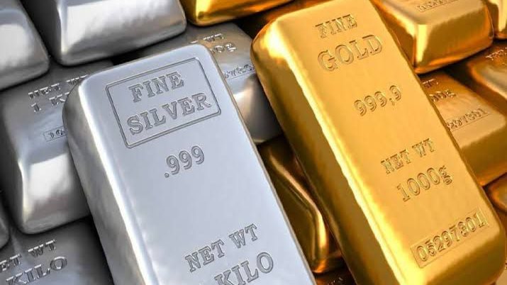 تفاوت أسعار الذهب والفضة محليًا وعالميًا الذهب يخسر 60 جنيهًا والفضة ترتفع 3 جنيهات رغم صعود الأوقية