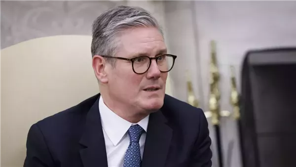 ستارمر يواجه تحديات تشريعية وسياسية قبل انتخابات مايو