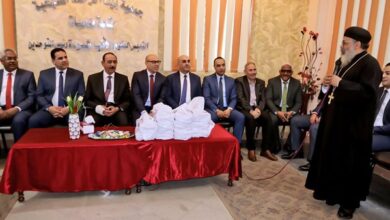 محافظ ومدير أمن سوهاج يشاطران أطفال بيت الرحمة المسيحية فرحة عيد القيامة المجيد