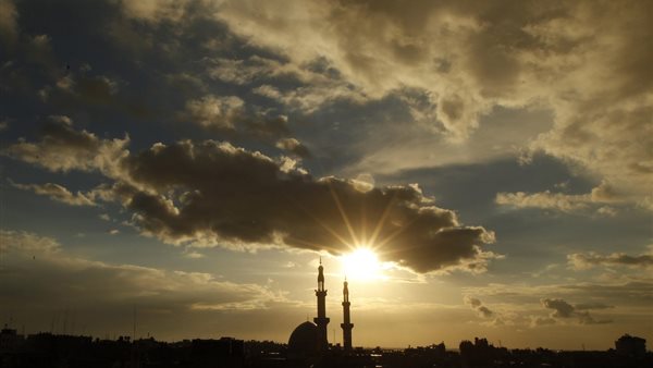 مواقيت الصلاة وأذان الفجر اليوم الأحد 26 أبريل 2024