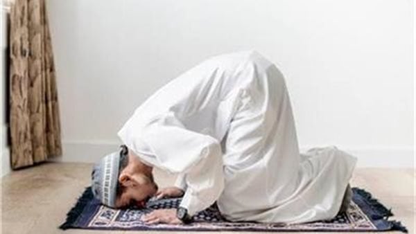 موعد أذان العشاء اليوم الأحد في مصر مع تفاصيل مواقيت الصلاة كاملة وتحديثات الساعة