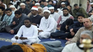 موعد أذان العشاء اليوم الجمعة بالتوقيت الصيفي في جميع المحافظات