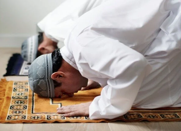 موعد أذان العصر ومواقيت الصلاة اليوم الأحد السادس والعشرين من أبريل 2026 في القاهرة والمحافظات