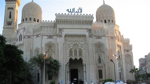 موعد أذان المغرب اليوم الجمعة في القاهرة والمحافظات بالتوقيت الصيفي