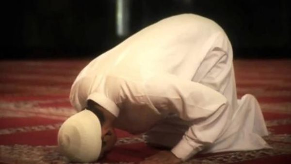 موعد صلاة الظهر في السويس اليوم السبت الخامس والعشرين من إبريل 2026